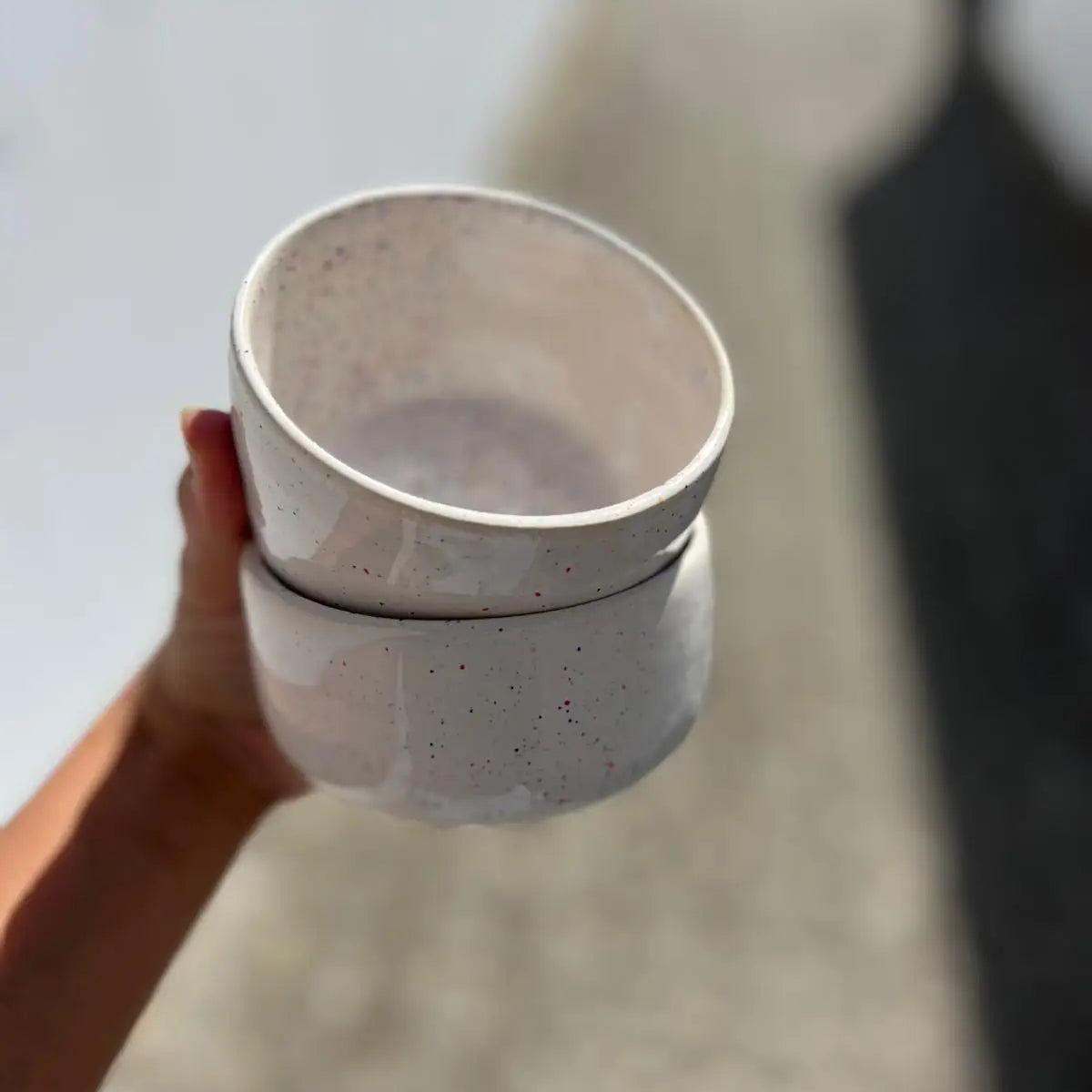 Handgemaakte confetti koffiemok